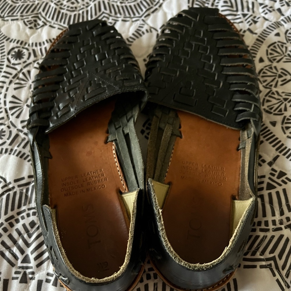 Leather TOMS